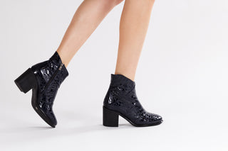 Botki Bayla 161 050 0021 3024 Navy Print 161166, Granat, Skóra naturalna lakierowana