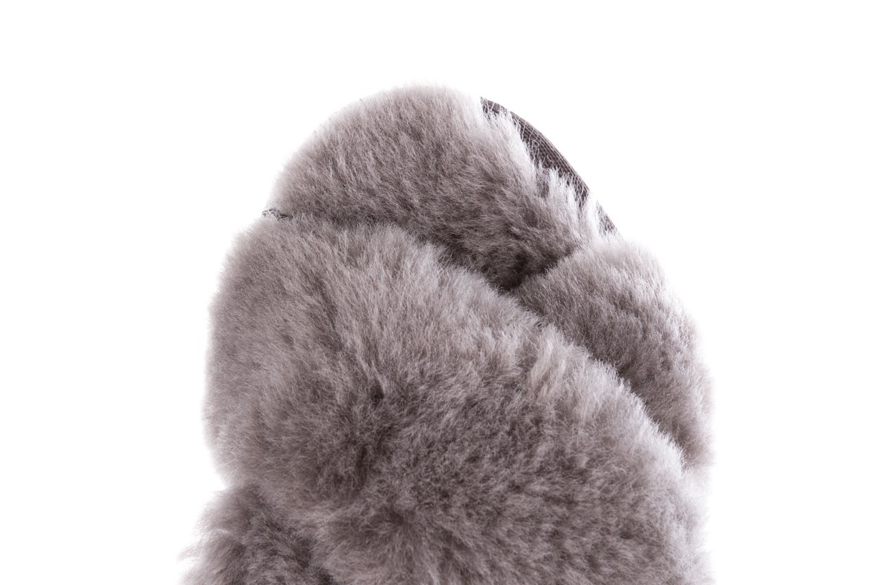 Klapki emu mayberry frost charcoal, szary, futro naturalne  - klapki - buty damskie - kobieta 14