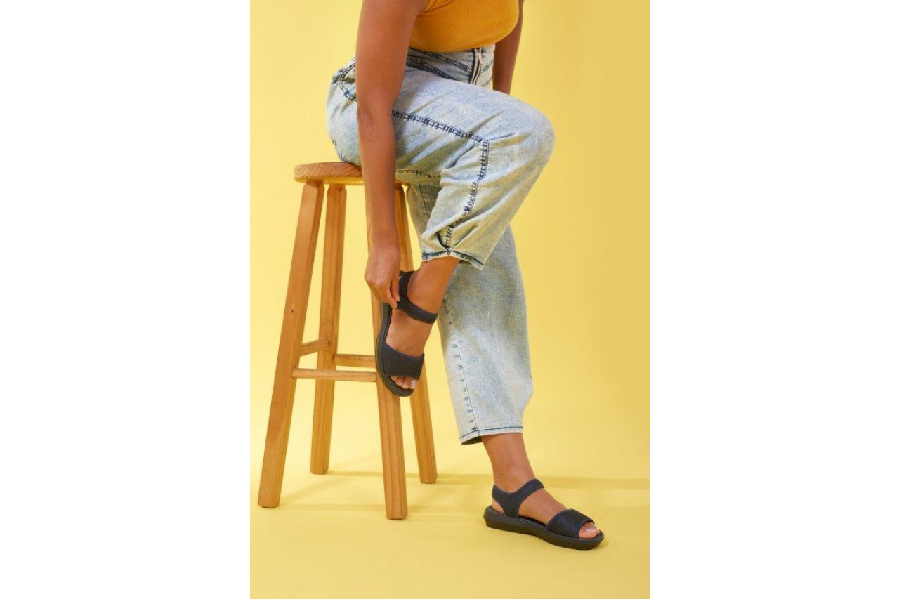 Sandały azaleia cassia comfy papete black 198030, czarny, materiał - płaskie - sandały - buty damskie - kobieta 8