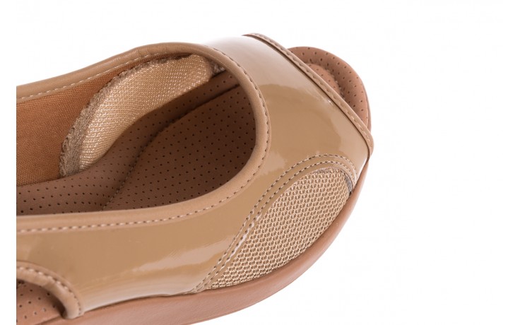Azaleia 604 073 patent beige - na koturnie - sandały - buty damskie - kobieta 5